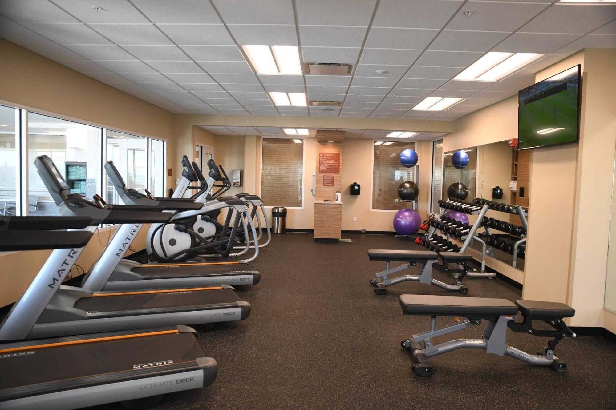 Towneplace Suites Kansas City At Briarcliff Εξωτερικό φωτογραφία