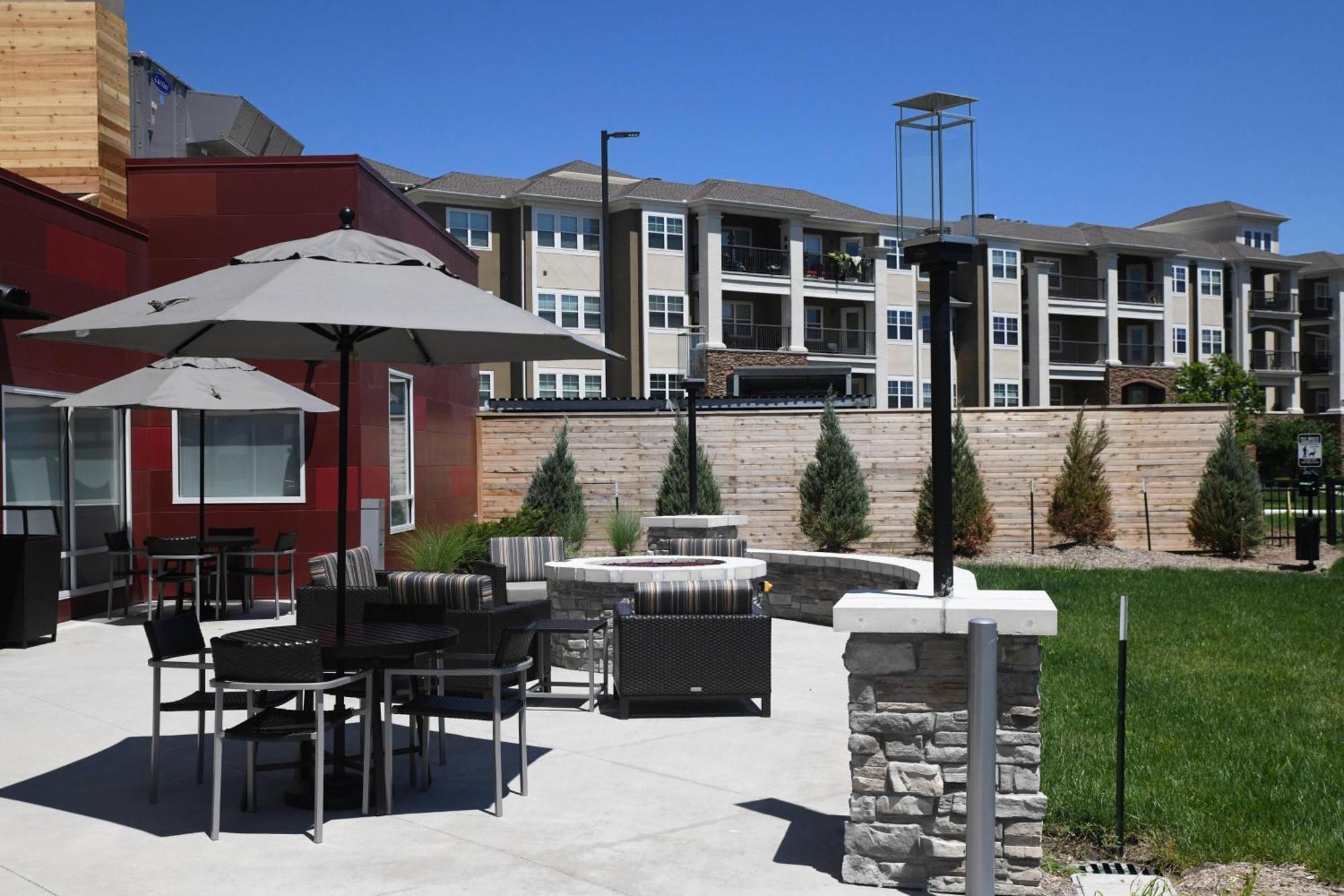 Towneplace Suites Kansas City At Briarcliff Εξωτερικό φωτογραφία