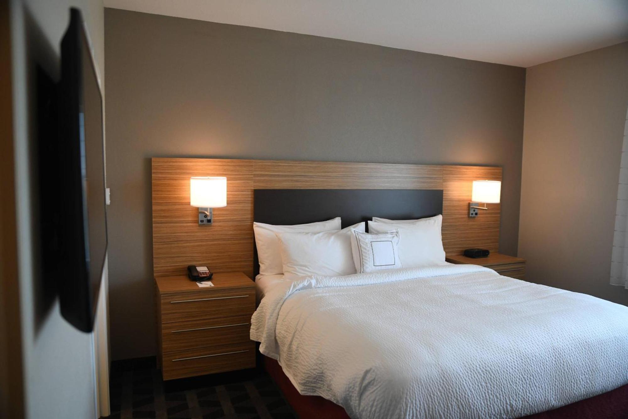 Towneplace Suites Kansas City At Briarcliff Εξωτερικό φωτογραφία